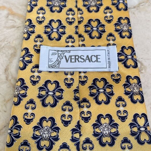 Versace 100% Silk Medusa Monogram Tie - Picture 6 of 10